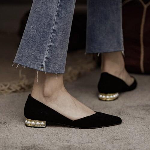 New Fashion Women Pu Leather Pointed Toe Ladies Slip On Pearl Low Square Heels Female Slip On Fashion Pumps Casual Shoes
