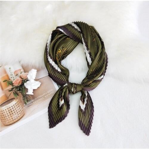2020 Square Crinkle Silk Scarf Women Leopard Print Crumple Neck Wear Pleated Handkerchief Rose Red Foulard Sexy Luxury Band