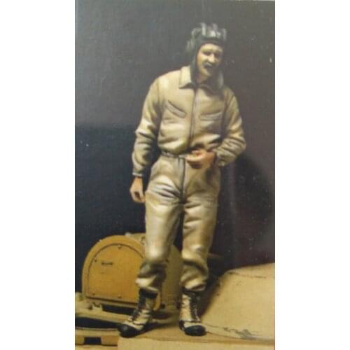 1/35 Resin Model Building Kit Figure Tanker