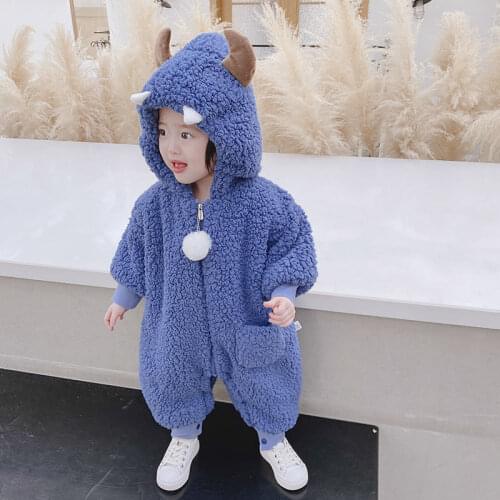Baby winter suit male and female baby autumn/winter newborns go out to hold a jumpsuit and cute clothes