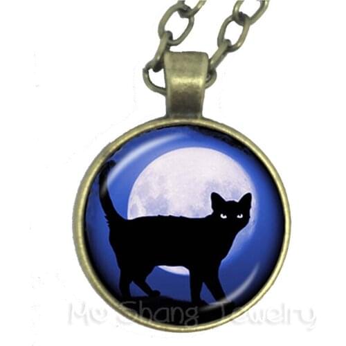 Cat And Moon Pattern Necklace 25mm Round Glass Dome Animal Picture Series Pendant Cat Lover Creative Gift Handmade Sweater chain