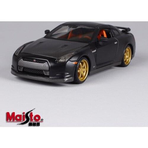 1/24 Diecast Maisto Metal Simulation Alloy Nissan GTR Six-door Modified Car Model Toy Collection Gifts Adult Souvenir Display