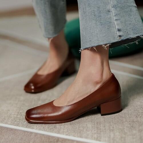 Vintage Office Natural Leather 4cm Med Heel Fashion Mature Square Toe Slip on Daily Wear Cozy Classic Women Pumps