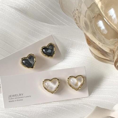 2021 new geometric contracted metal heart shape earrings for women, Korean temperament fashion jewelry wholesale party gifts