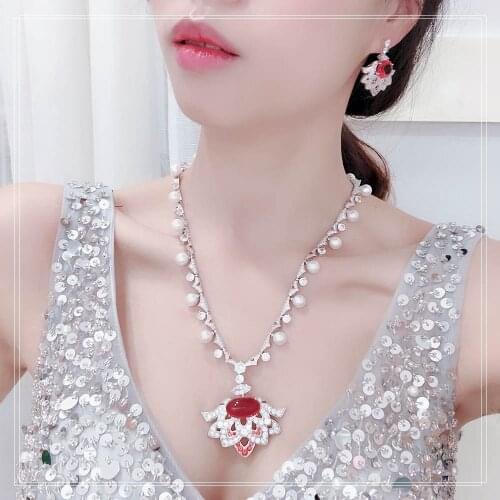 New 2021 Fashion Trend High-End Temperament Red Fower Necklace Women Pearl Banquet Dance Party Free Shipping Quality Love