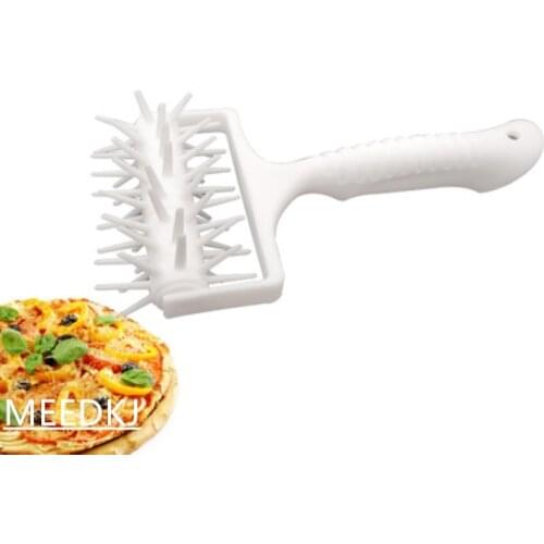 1 baking tool multifunctional pizza needle roller pizza puncher dough biscuit needle roller plastic net puller