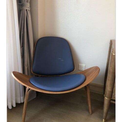 Modern Nordic Style Three-Legged Shell Chair Ash Plywood Fabric Upholstery Living Room Chair Furniture Modern Lounge Shell Chair