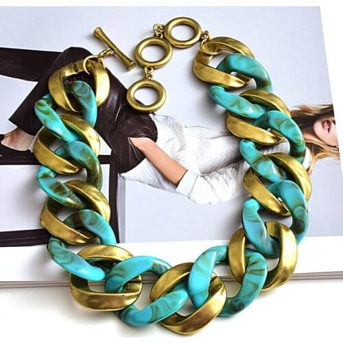 New design Matte-gold necklace Jewelry High quality Metal acrylic necklaces Statement Fashion Accessories For Women Christmas