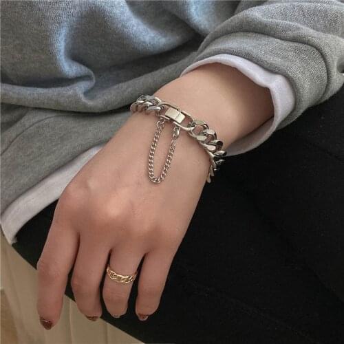 2021 European and American New Hip-hop Necklaces Bracelets Female Cold Wind Thick Chain Party Wedding Sweater Accessories