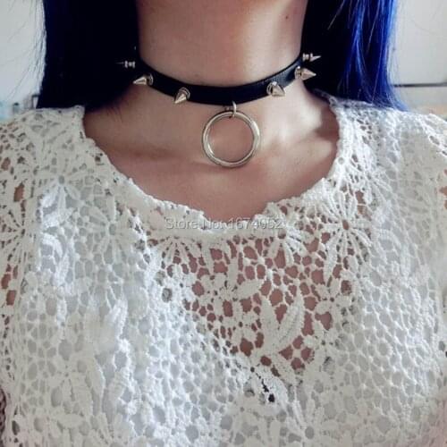Sexy Punk Amo Dark Gothic Handmade Hanging O Round Spikes Rivet Leather Choker Collar Necklace