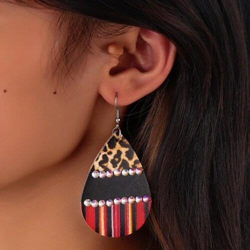 2021 European and American Fashion Personality Leopard Pattern Stripe Diamond-studded Leather Drop Earrings Wholesale