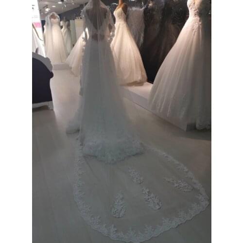 Single layer lace applique veil cathedral white or ivory beautiful bridal wedding tulle veil with comb