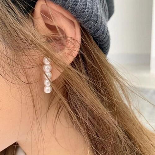 Womens Fashion Cute Creative Stud Earrings Simple Style Row Pearl Earring Stud Balance Beam Elegant Earring Piercing Jewelry
