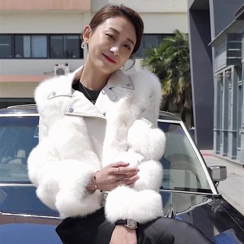 Autumn Winter Fashion New Sheep Skin Splicing Fox Fur Coat Womens Short Real Fur Wool Covered Button Lantern Sleeve Slim Jacket