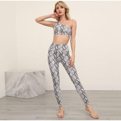 2021 New Ladies One-Shoulder Yoga Suit Snake Pattern Skin Print Pant Jogger Workout Two Piece Set Gym Wear