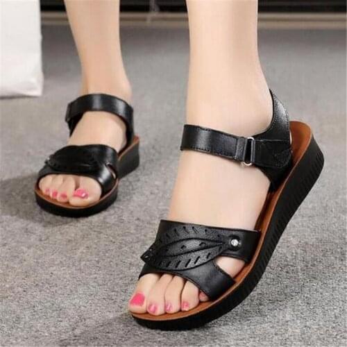 New Summer Peep Toe Sandals Genuine Leather Comfort Flat Sandals Soft Leather Shoes for Women Summer Shoes Ladies Wedges Sandals