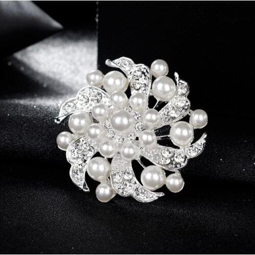 Propeller Flower Crystal with Simulated Pearl Brooches for Women Airscrew Brooch Pins Jewelry Accessories 4.7 c'm