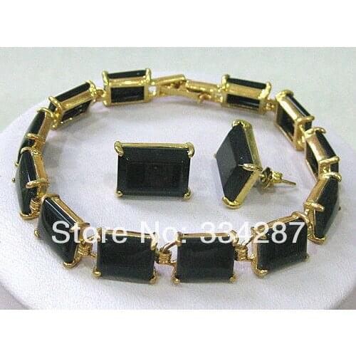 Beautiful gold black jade earrings bracelet length 7.5 inches