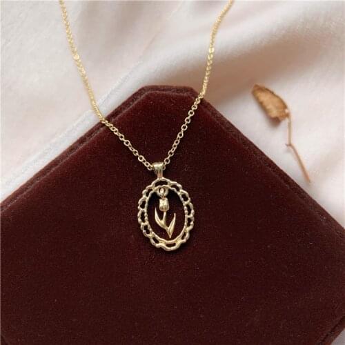 Wholesale intial Metal vintage rose flower tulip pendant for women simple ins clavicle chain fashion necklace statement jewelry
