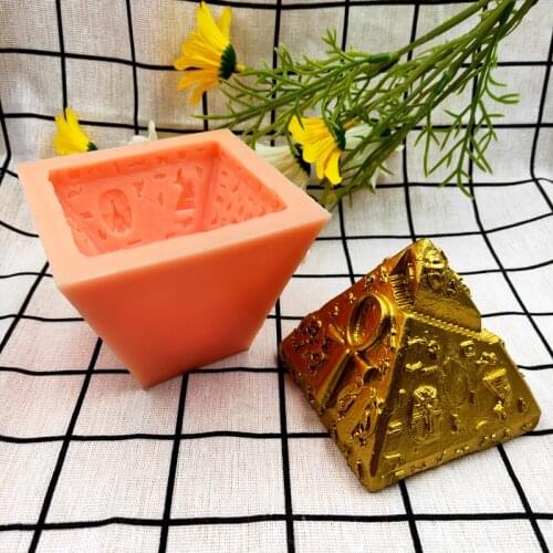 DIY Baking Accessories 3D Pyramid Cake Decoration Fondant Silicone Mold Candle Molds for Candle Making Resin Mould Cake Decor