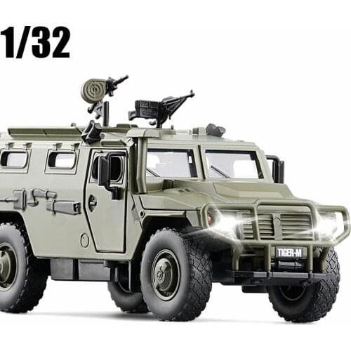 High simulation 1:32 alloy Sliding Russian armored vehicle explosion proof military model sound light car for kids toys