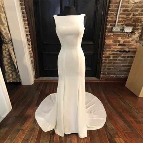Elegant Scoop Neck Wedding Dresses With Chapel Train White Ivory Sleeveless 2019 Vestido De Noiva Delicate Beading Bridal Gowns