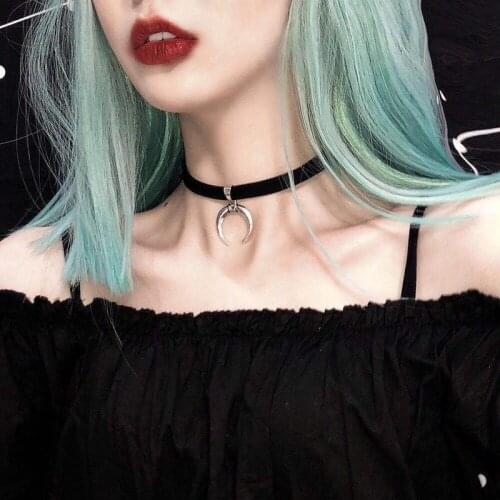 Women Necklane Moon Pendant Necklace Retro Punk Girl Korean Velvet Collar Fashion Simple Chocker Clavicle Chain Wholesale Bulk