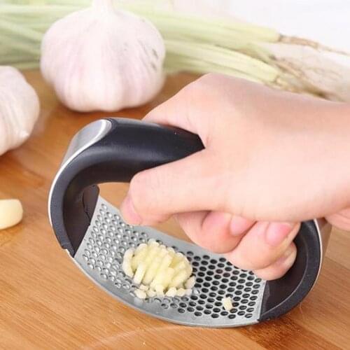 Stainless steel Garlic Presser Curved Garlic Grinding Slicer Chopper Garlic Presses Cooking Gadgets Tool