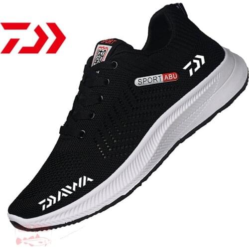 2021 Daiwa Men Fishing Shoes Casual Outdoor Breathable Sport Shoes Climbing Fishing Shoes Wear-resisting Air Mesh Running Shoes