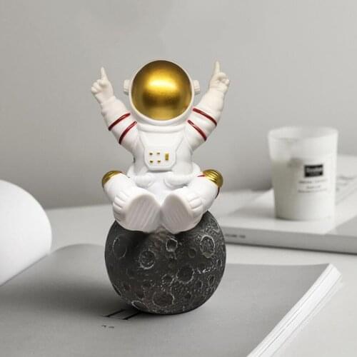 Mini Cute Astronaut Bluetooth Portable Speaker Rich Stereo Bass Handsfree with Mic FM TF Card USB for Home