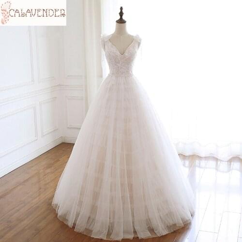 Light Champagne Wedding Dresses Ball Gown V-Neck Lace Appliques Beaded vestidos de novia Floor Length Wedding Gowns Bride Dress