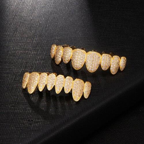 8 Lrregular Teeth, Hip Hop Braces For Men And Women, Micro-Inlaid 4A Zircon Plating Vampire Halloween Dentures