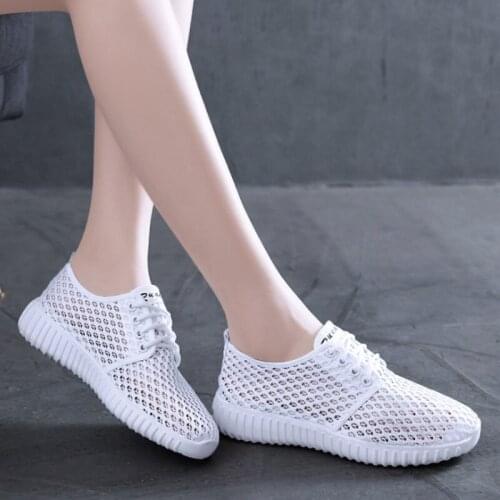 Lace-up Running Shoes Mesh Breathable Casual Shoes Soft Sole Sports Shoes Non-slip Outdoor Womens Shoes 2021 Summer