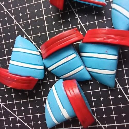 1pcs/lot Resin blue sailing ship 31mm Ornaments Micro landscape Ornaments Creative Home Gardening Decorations A003-5