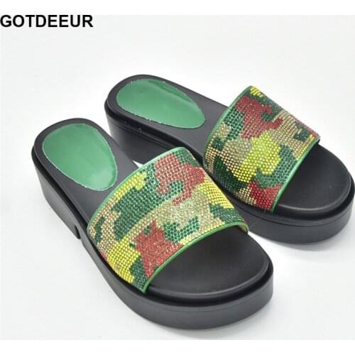 Latest Fashion African Nigerian Summer Banquet Fashion with Diamond and Diamond Popular Fashion Wedding Slipper Woman Low Heels
