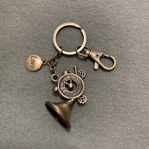 Retro Antique Bronze Love Phonograph Loudspeaker Key Chains Vintage Punk Pendants Casual Car Key Ring Bag Decoration Souvenirs