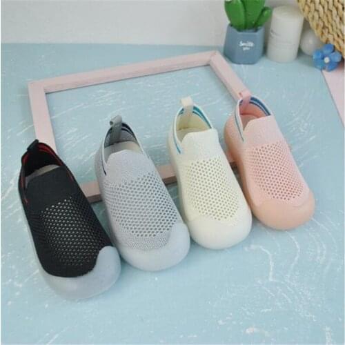 Summer new multi color flying woven hollow childrens shoes Korean casual foot cover jelly bottom boys' and girls' shoes