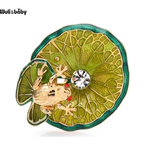Wuli&baby Cute Frog Sitting On Lotus Brooches For Women Men Animal Party Causal Brooch Pin Gifts