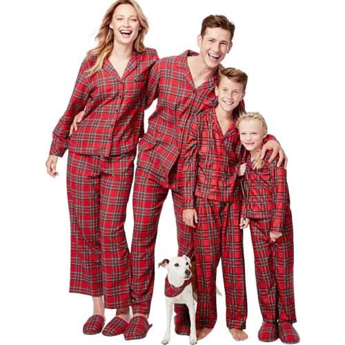 La MaxZa Clothes For A Family Photo Shoot