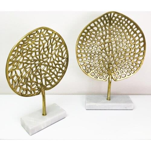 Lucky Art Creative Metal Gold Leaf Marbled Base Table Top Decoration Art Crafts Iron Cabinet Tabletop Luxury Decoration