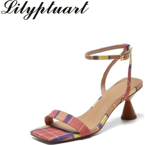 In the summer of 2021, womens new leather thick heel sandals are fashionable, comfortable, wear-resistant and non-slip sandals