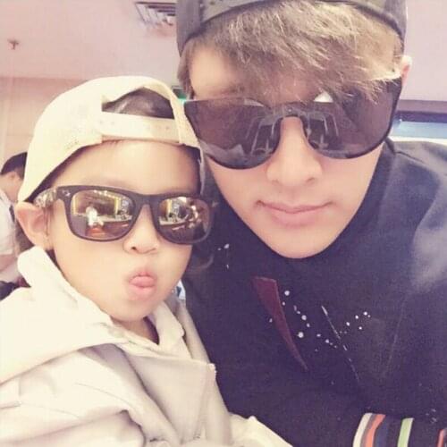 2021 Childrens Fashion Sunglasses Square Mirror Sun Glasses Brand Design Sunglasses for Boys and Girls Design Eyewear UA400