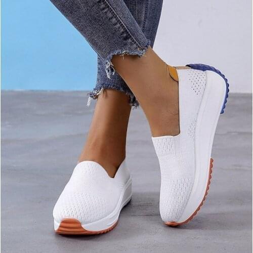 Women Single Shoes Fashion Slip On Mesh Shoes Casual Comfortable Light Sneakers Female Thick Bottom Loafers 2021 Spring Autumn