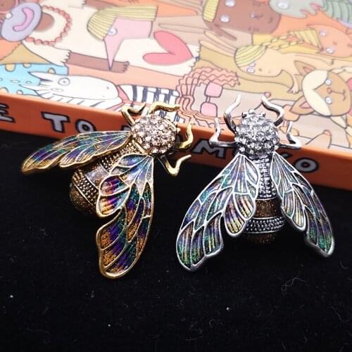 Creative Bee Brooches Men Women Fashion Jewelry AAAAA Quality Rhinestones Copper Bee Brooch Enamel Brooch Pins Christmas Gift