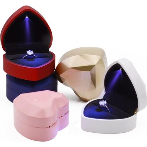 Beautiful Luxury Plush Heart Ring Organizer Showcase Displays Travel Storage Light Jewelry Gift Boxes For Wedding Birthday
