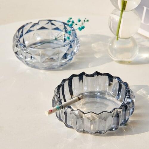 Modern Transparent Glass Ashtray Geometry Portable Ashtray Living Room Office Decor Accessories Desktop Decor Gift for Boyfriend