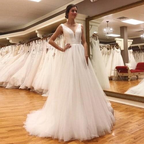 Sexy V-neck A-Line Wedding Dresses 2021 Vestido Noiva Praia Simple White Ivory Tulle Casamento Sashes Bridal Gown