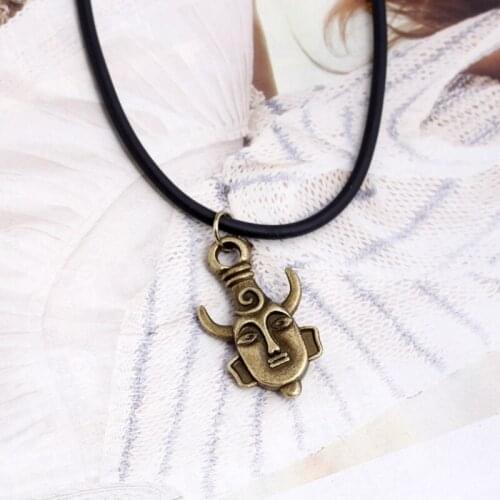 Wholesale Super Natural Necklace Vintage Double-sided Figure Pendant Necklace With Rope Leather Jewelry Gift