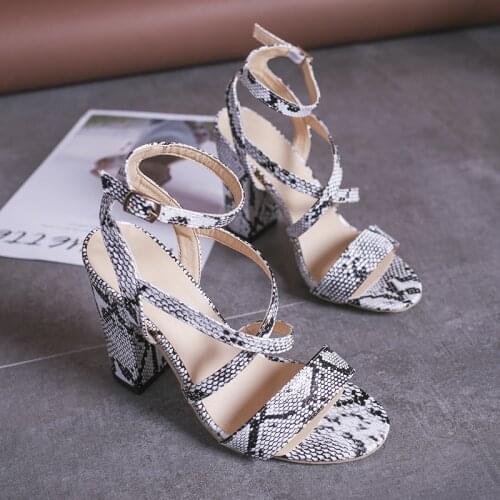 2021 Women Ankle Strap Sandals Snake Print Square Heel Fashion Pointed Toe Ladies Fashion Shoes New Women Sandals