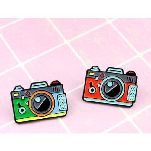 Retro Camera Brooch Cute Cartoon Camera Lapel Pins Creativity Enamel Brooch Exquisite Gift Personalized Jewelry Trendy Pins
